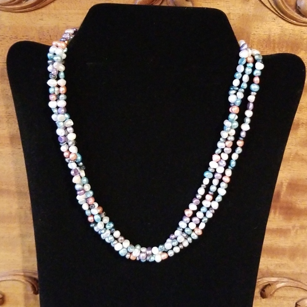 Multi color 3 strand freshwater pearl necklace